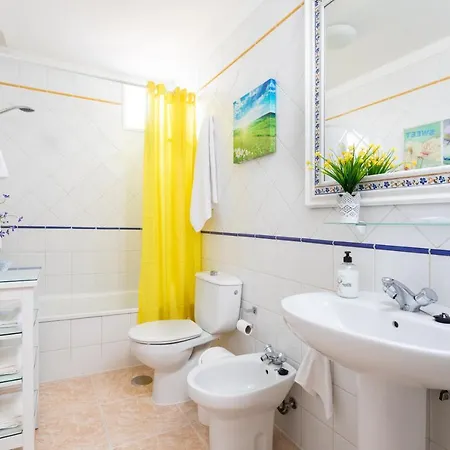 La Laguna Deluxe 1 *